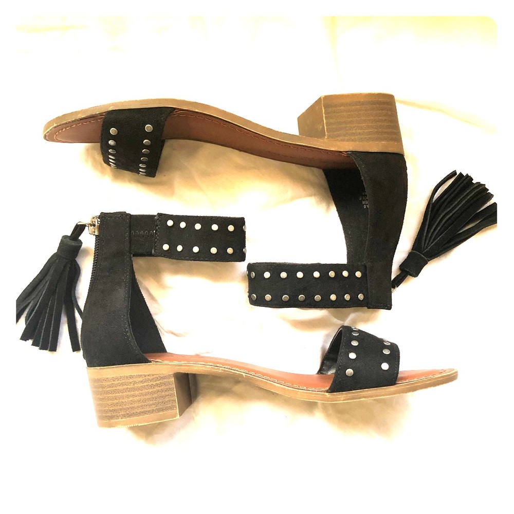 Rock & Candy Stud Nancie Style Sandals Size 6.5